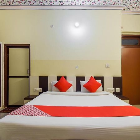 Oyo 11389 Hotel Ng Palace Dźajpur Zewnętrze zdjęcie