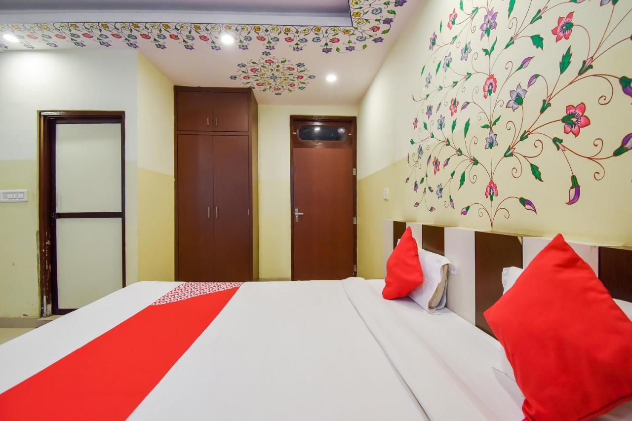 Oyo 11389 Hotel Ng Palace Dźajpur Zewnętrze zdjęcie