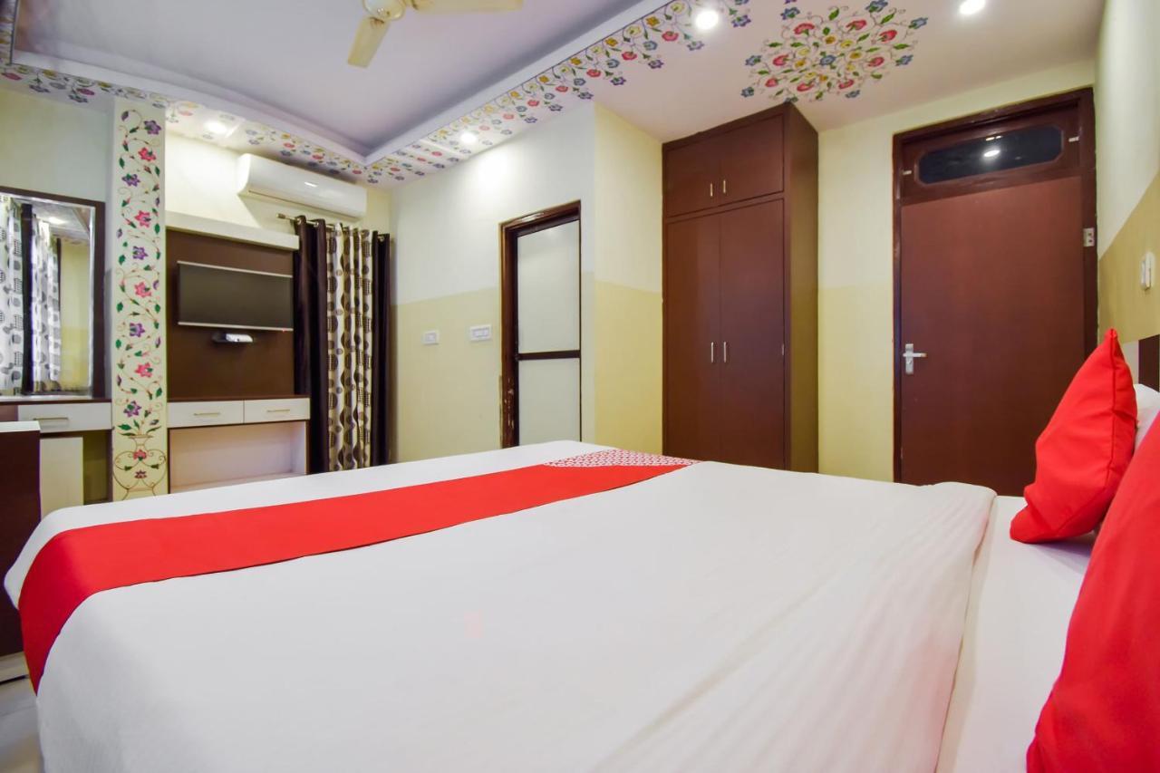 Oyo 11389 Hotel Ng Palace Dźajpur Zewnętrze zdjęcie