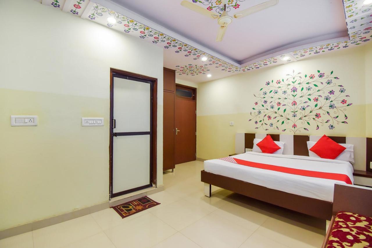 Oyo 11389 Hotel Ng Palace Dźajpur Zewnętrze zdjęcie