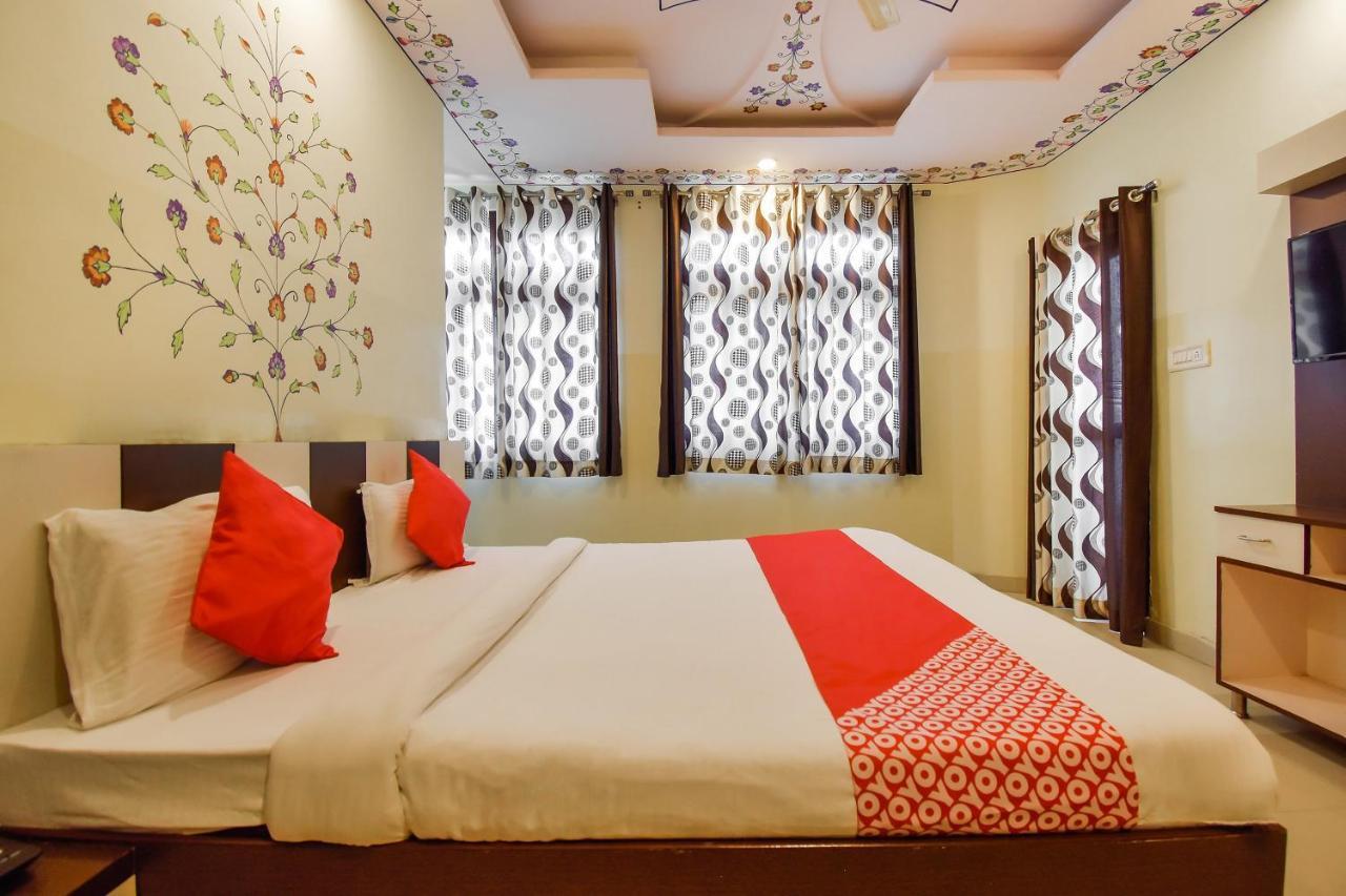 Oyo 11389 Hotel Ng Palace Dźajpur Zewnętrze zdjęcie