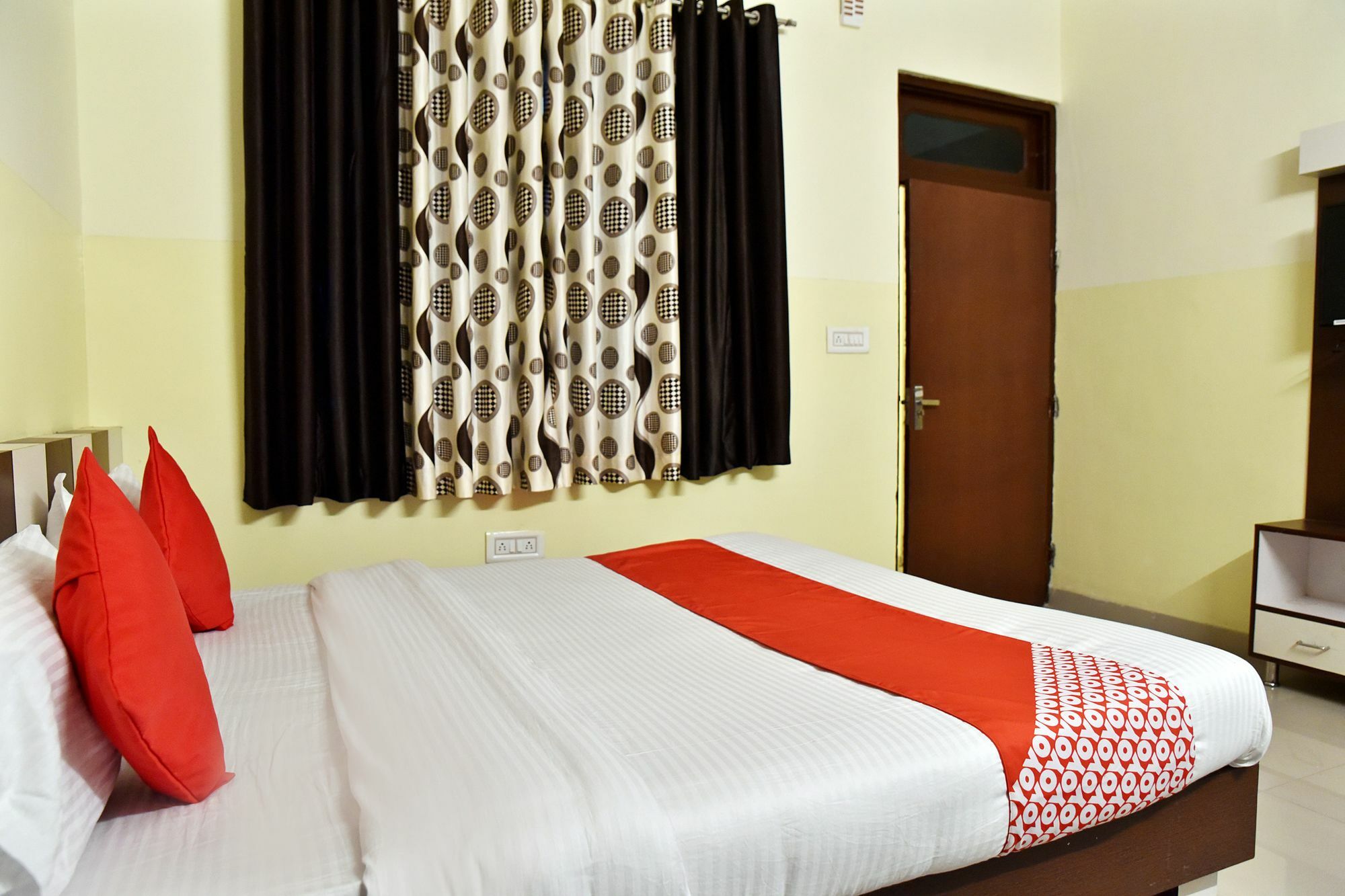 Oyo 11389 Hotel Ng Palace Dźajpur Zewnętrze zdjęcie